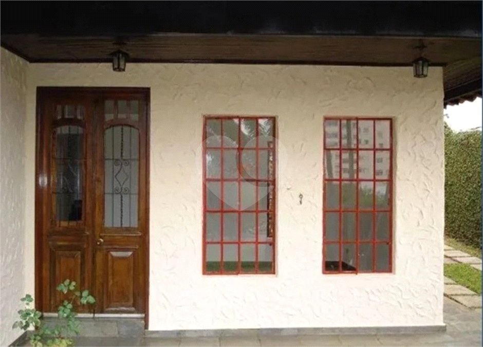 Sobrado à venda com 4 quartos, sendo 1 suíte,  em Vila Rosália, Guarulhos, SP