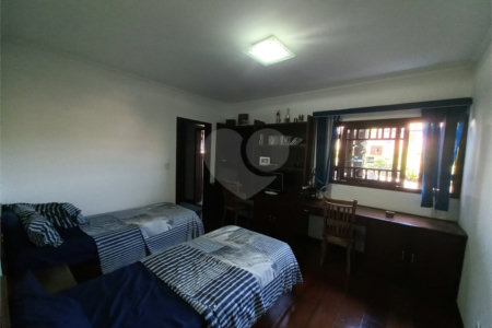 Casa à venda com 4 suítes no condomínio Aruã, Mogi das Cruzes - SP