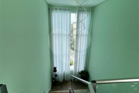 Casa à venda com 1 quarto, sendo 3 suítes, no condomínio Aruã Brisas I, Mogi das Cruzes - SP