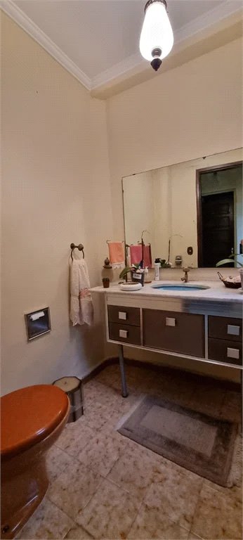 Sobrado à venda com 4 quartos, sendo 1 suíte, em Água Branca, São Paulo, SP