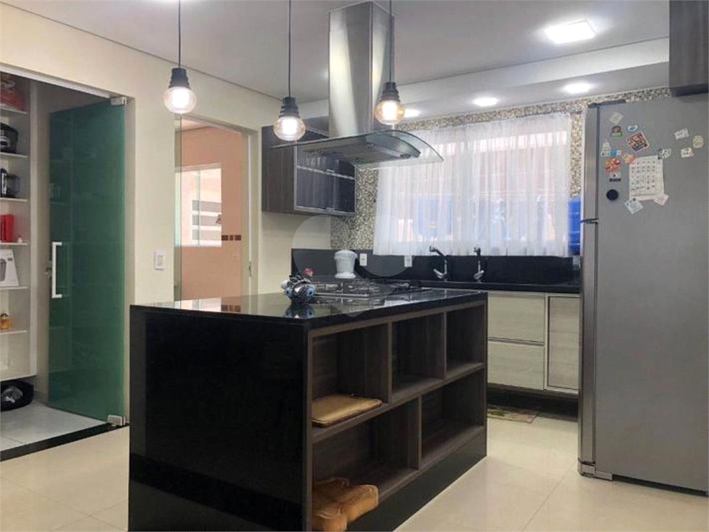 Casa à venda com 4 quartos, sendo 2 suítes, no condomínio Terras de São Francisco, Vinhedo - SP