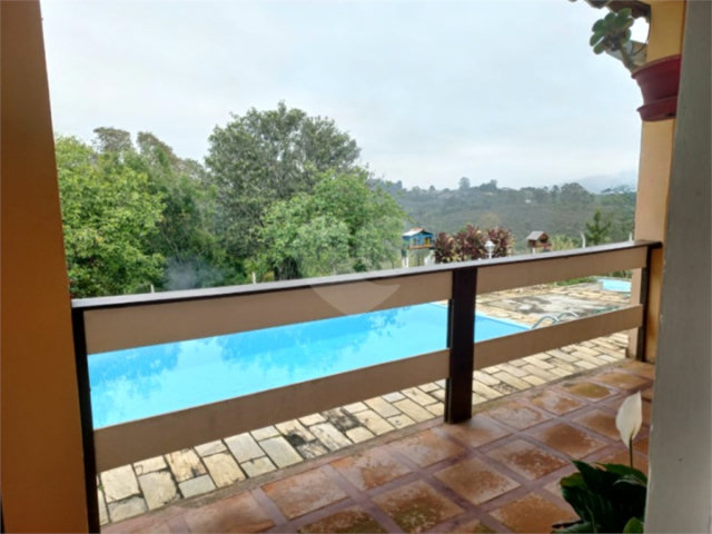 Casa à venda com 4 quartos, sendo 2 suítes,  no condomínio Residencial Ypeville, Mairiporã - SP