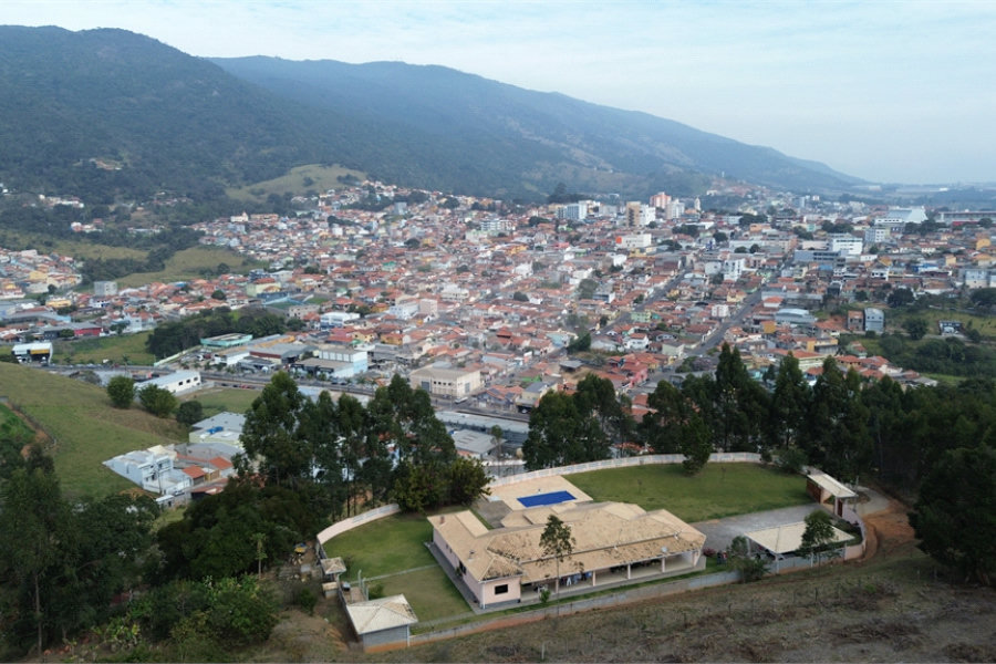 Casa à venda com 4 suítes no Centro, Extrema, MG