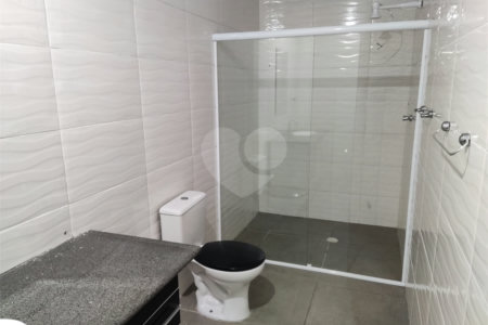 Casa à venda ou para alugar com 6 quartos, sendo 3 suítes,  em Jardim Vila Rica, São Paulo, SP