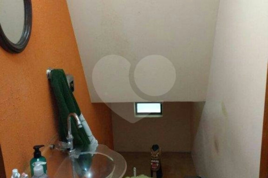 Sobrado à venda com 3 quartos, sendo 1 suíte, em Vila Mazzei, São Paulo, SP
