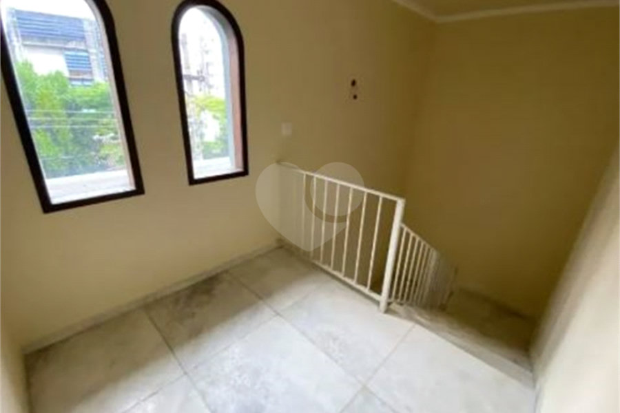 Sobrado à venda ou para alugar com 5 quartos, sendo 3 suítes, em Santana, São Paulo, SP