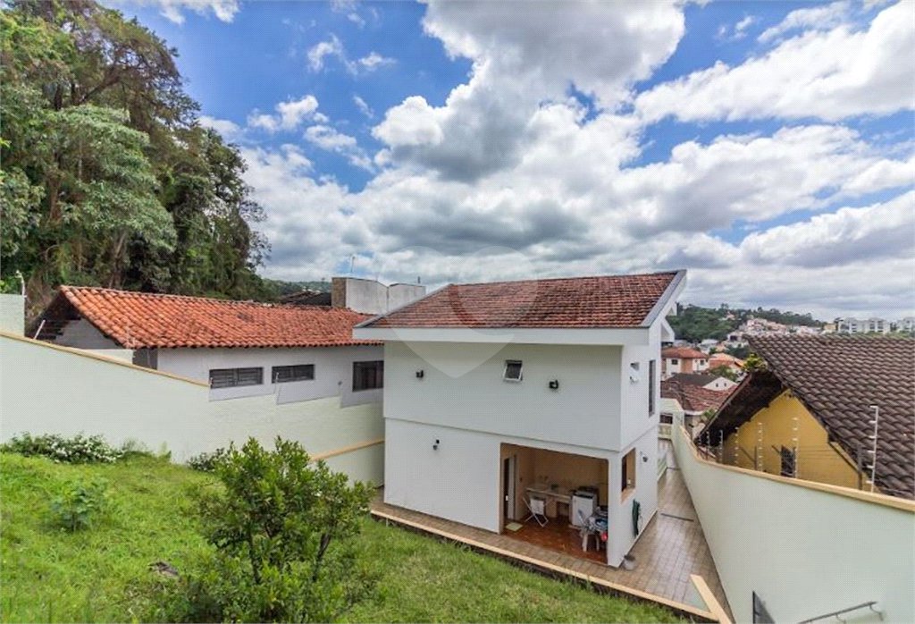Casa à venda com 3 suítes em Horto, São Paulo, SP