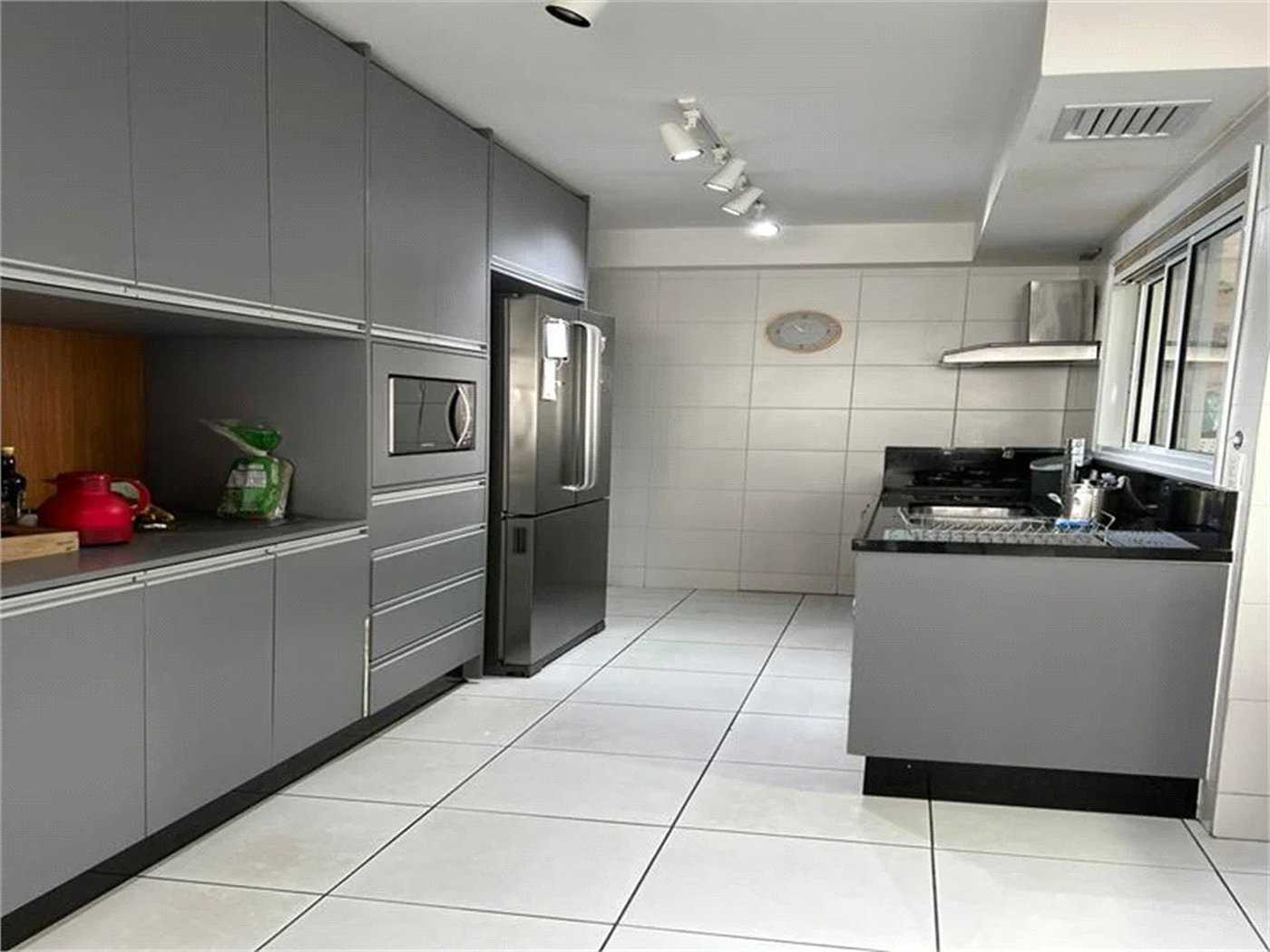 Apartamento à venda com 3 suítes em Jardim Caboré, São Paulo, SP