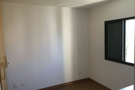 Apartamento à venda com 3 quartos, sendo 1 suíte,  em Vila Andrade, São Paulo, SP