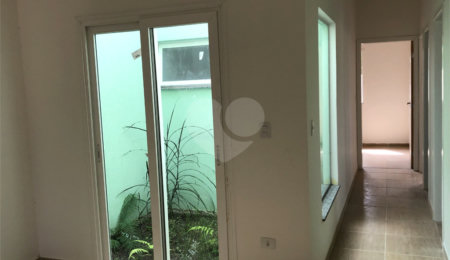 Casa Térrea à venda com 3 quartos, sendo 1 suíte,  no Centro, Bom Jesus dos Perdões, SP
