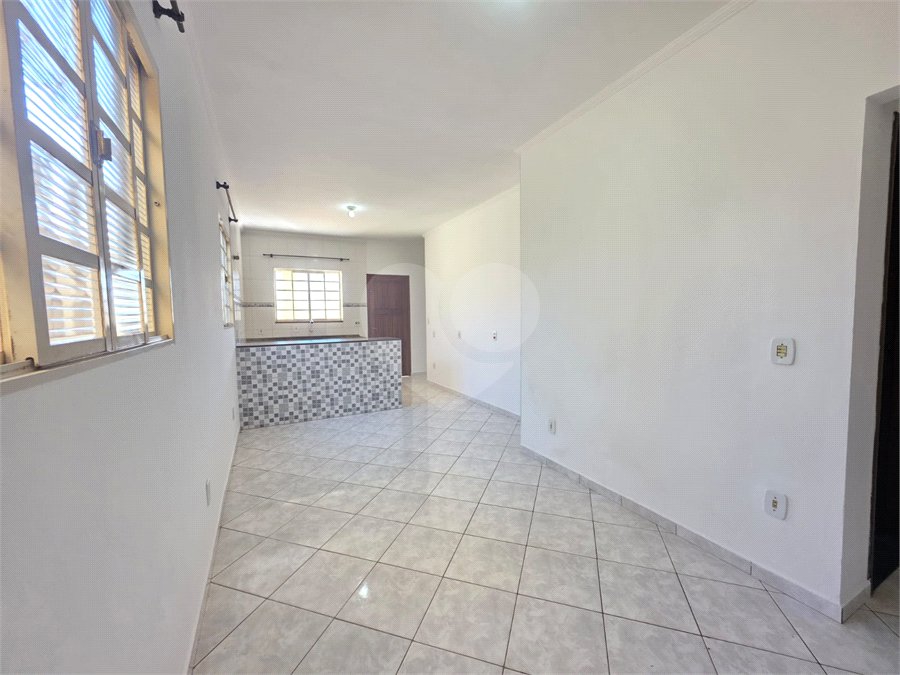 Casa à venda com 3 quartos, sendo 2 suítes, em Jardim Santo Antônio, Valinhos, SP