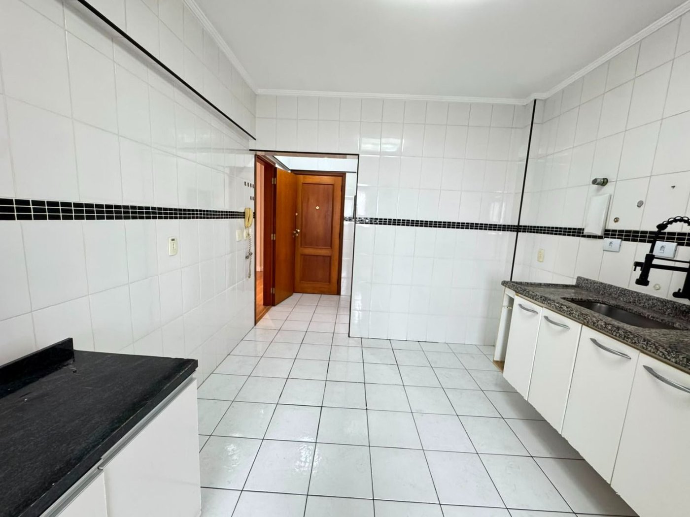 Apartamento com 3 dormitórios à venda, 103 m² por R$ 765.000,00 - Embaré - Santos/SP