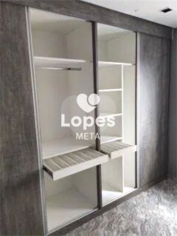 Apartamento à venda com 3 quartos, sendo 1 suíte, em Parque Residencial Aquarius, São José dos Campos, SP