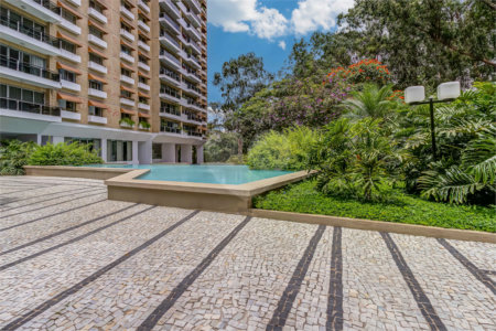 Apartamento à venda com 3 quartos, sendo 2 suítes, em Alto da Boa Vista, São Paulo, SP