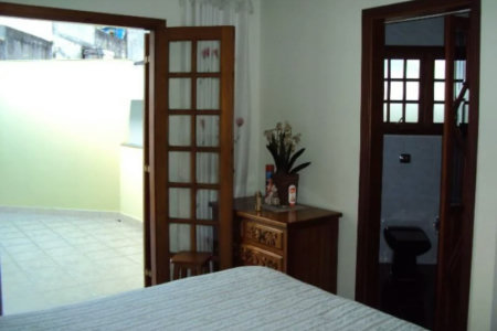Sobrado à venda com 4 quartos, sendo 2 suítes, em Jardim Peri Peri, São Paulo, SP
