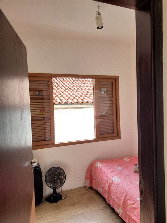 Sobrado à venda com 4 quartos, sendo 2 suítes,  em Vila Madalena, São Paulo, SP