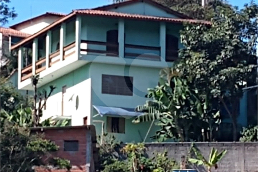 Casa à venda com 4 quartos, sendo 1 suíte, em Serra da Cantareira, Mairiporã, SP