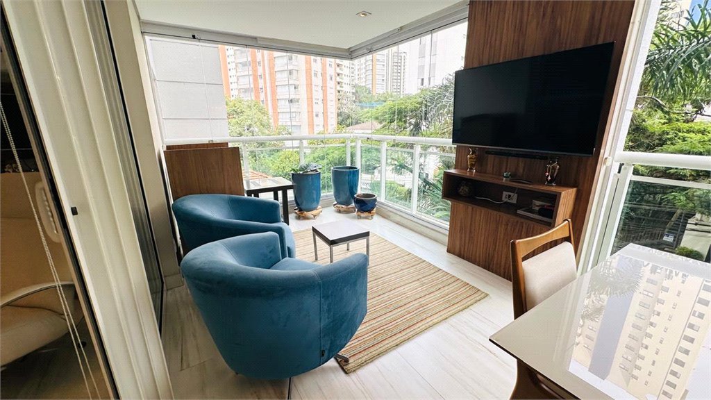 Apartamento à venda com 3 suítes em Vila Mariana, São Paulo, SP