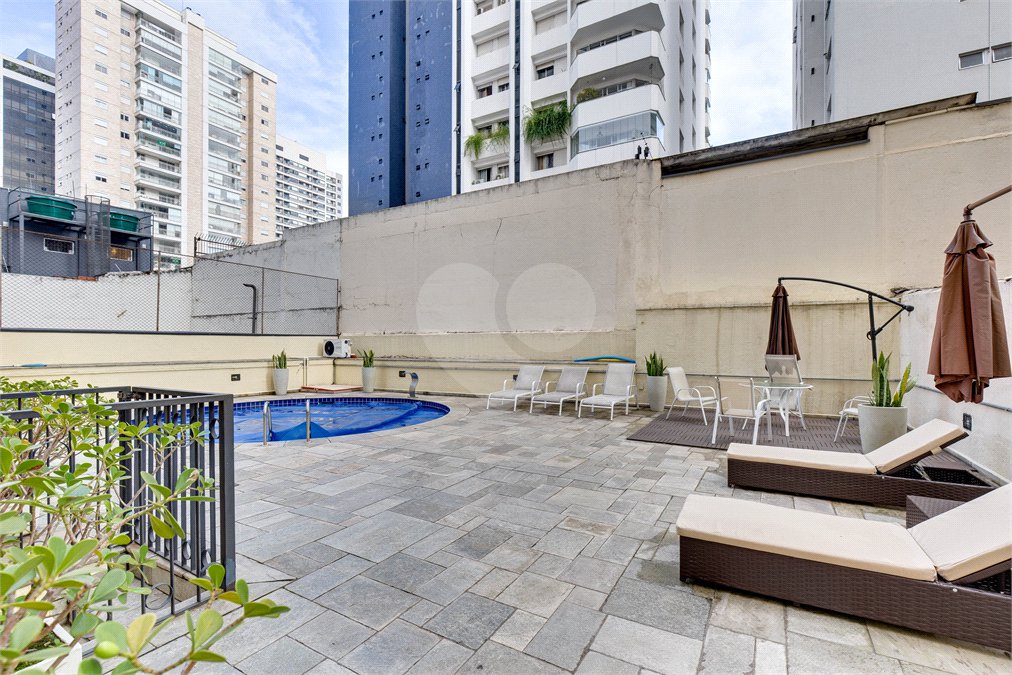 Apartamento à venda com 3 quartos, sendo 2 suítes, em Moema, São Paulo, SP