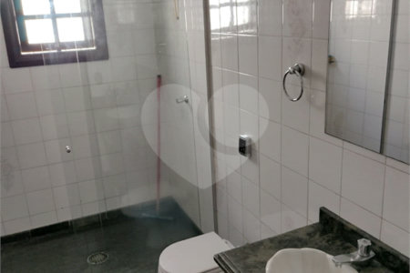 Sobrado à venda com 3 quartos, sendo 2 suítes, em Cidade Cruzeiro do Sul, Suzano, SP