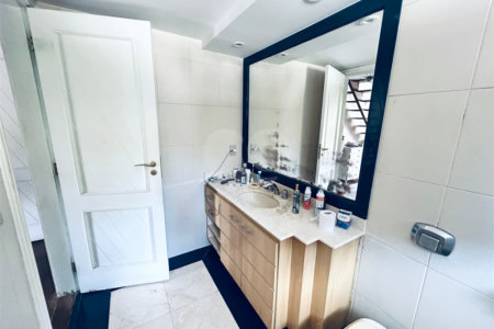 Casa à venda com 8 quartos, sendo 7 suítes, em Barra da Tijuca, Rio de Janeiro, RJ