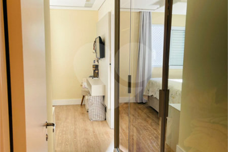 Apartamento à venda com 3 quartos, sendo 1 suíte,  em Vila Suissa, Mogi das Cruzes, SP