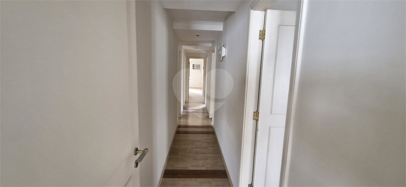 Apartamento à venda com 4 quartos, sendo 3 suítes, em Santa Cecília, São Paulo, SP