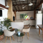 Casa à venda com 9 quartos, sendo 8 suítes, no condomínio Village Elisabete, Rio de Janeiro - RJ