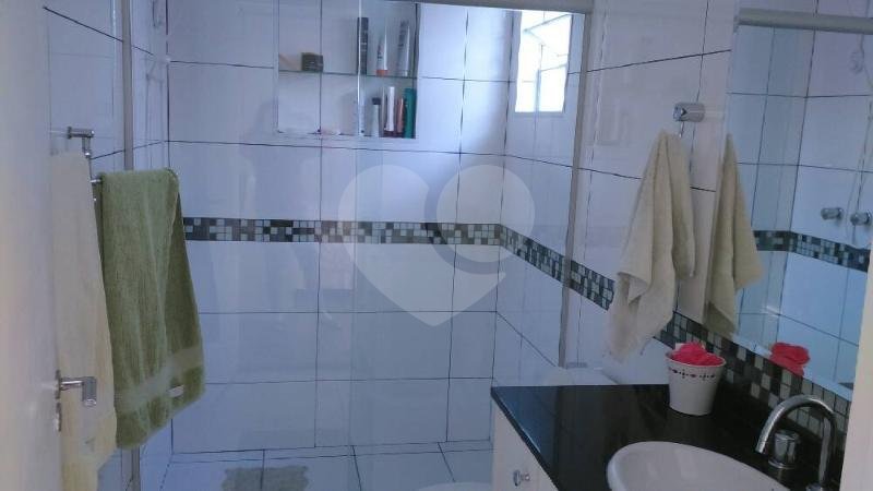 Casa à venda com 3 suítes em Jardim Jussara, São Paulo, SP