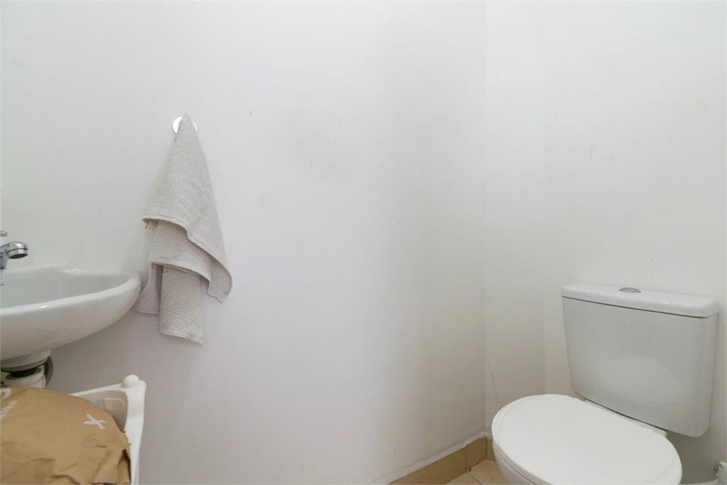 Sobrado à venda com 3 quartos, sendo 1 suíte,  em Cidade Monções, São Paulo, SP