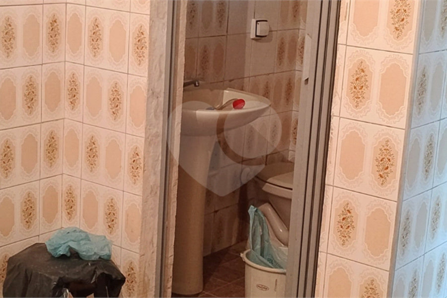 2 Casas – Bairro Aricanduva - c/ Salão Alugado – 56 m2 e 80 m2 – Terreno 5 x 25
