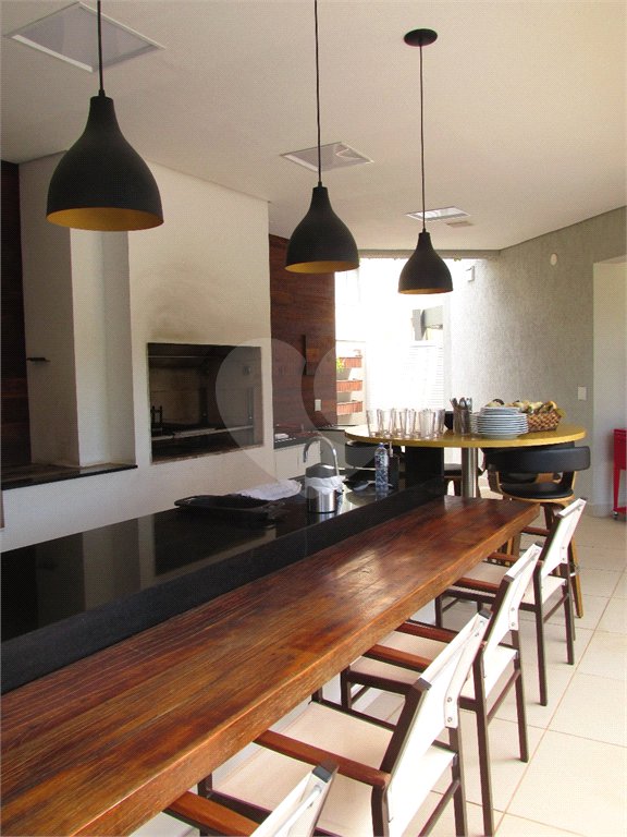 Casa à venda com 3 quartos, sendo 1 suíte, no condomínio Alpes de Vinhedo, Vinhedo - SP