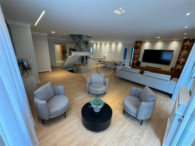 Casa à venda com 3 suítes no condomínio Sunset Brooklin, São Paulo - SP