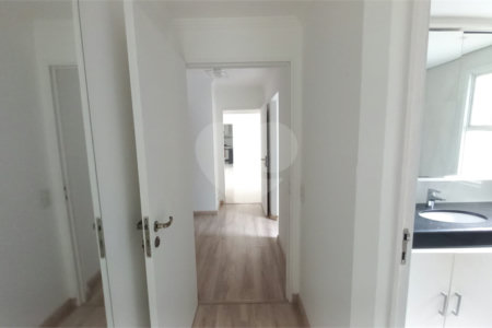 Apartamento à venda com 3 quartos, sendo 1 suíte,  em Vila Andrade, São Paulo, SP
