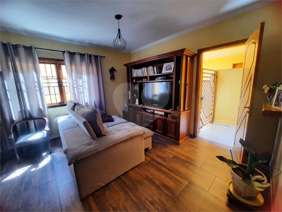 Casa à venda com 3 quartos, sendo 1 suíte, no condomínio Residencial Sol Francisco, São Paulo - SP
