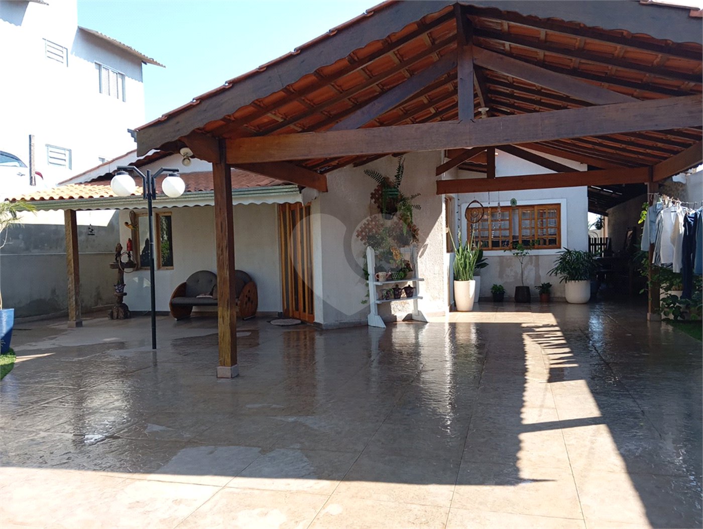 Casa à venda com 4 quartos, sendo 2 suítes,  em Guaxinduva, Atibaia, SP