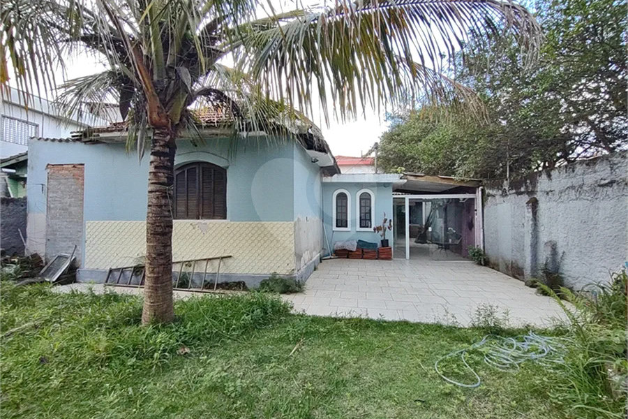 Casa Térrea de Esquina à Venda no Parque Vitória – Excelente Potencial!