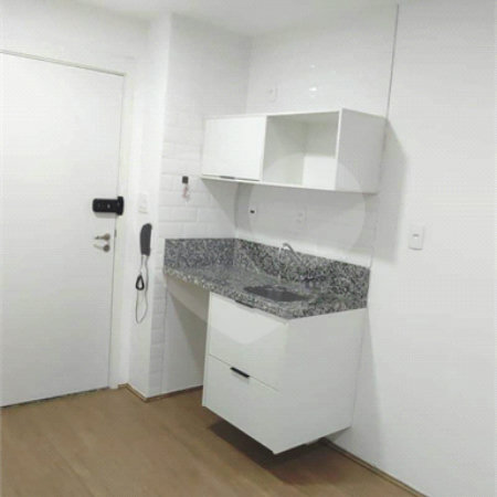 Apartamento tipo Studio em frente ao Metrô Brás - Centro - São Paulo - SP