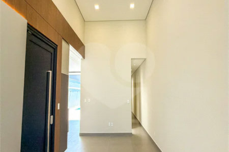 Casa Térrea Evidências - Indaiatuba/SP - R$ 1.950.000,00 - Área Total 307,33 m² - Área Construída 201,90 m² - TÉRREA - 03 suítes sendo a master com closet; Escritório; Lavabo; Cozinha com cooktop, forno, micro-ondas e coifa; Móveis planejados na hall de entrada, sala, escritório, cozinha, gourmet, s