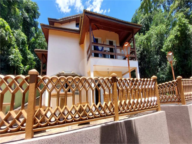 Casa à venda com 4 suítes no condomínio Sausalito, Mairiporã - SP
