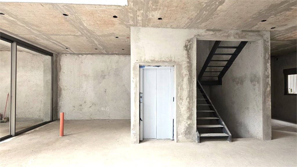 Casa à venda com 4 suítes no condomínio Plm 875, São Paulo - SP