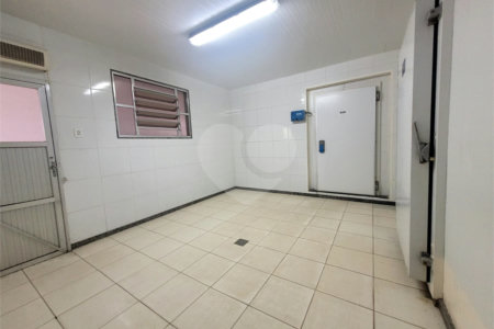 Terreno à venda com 3 suítes em Bazílio, Rio Bonito, RJ