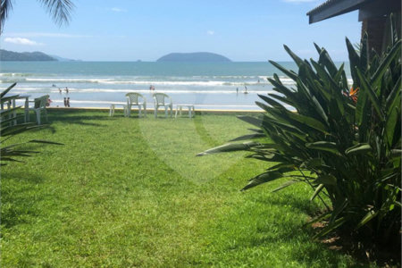 Casa à venda com 6 quartos, sendo 4 suítes,  em Maranduba, Ubatuba, SP