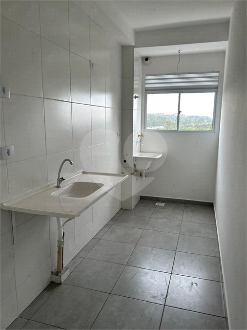 Casa à venda ou para alugar com 2 quartos no condomínio Residencial Caxangá 2, Suzano - SP