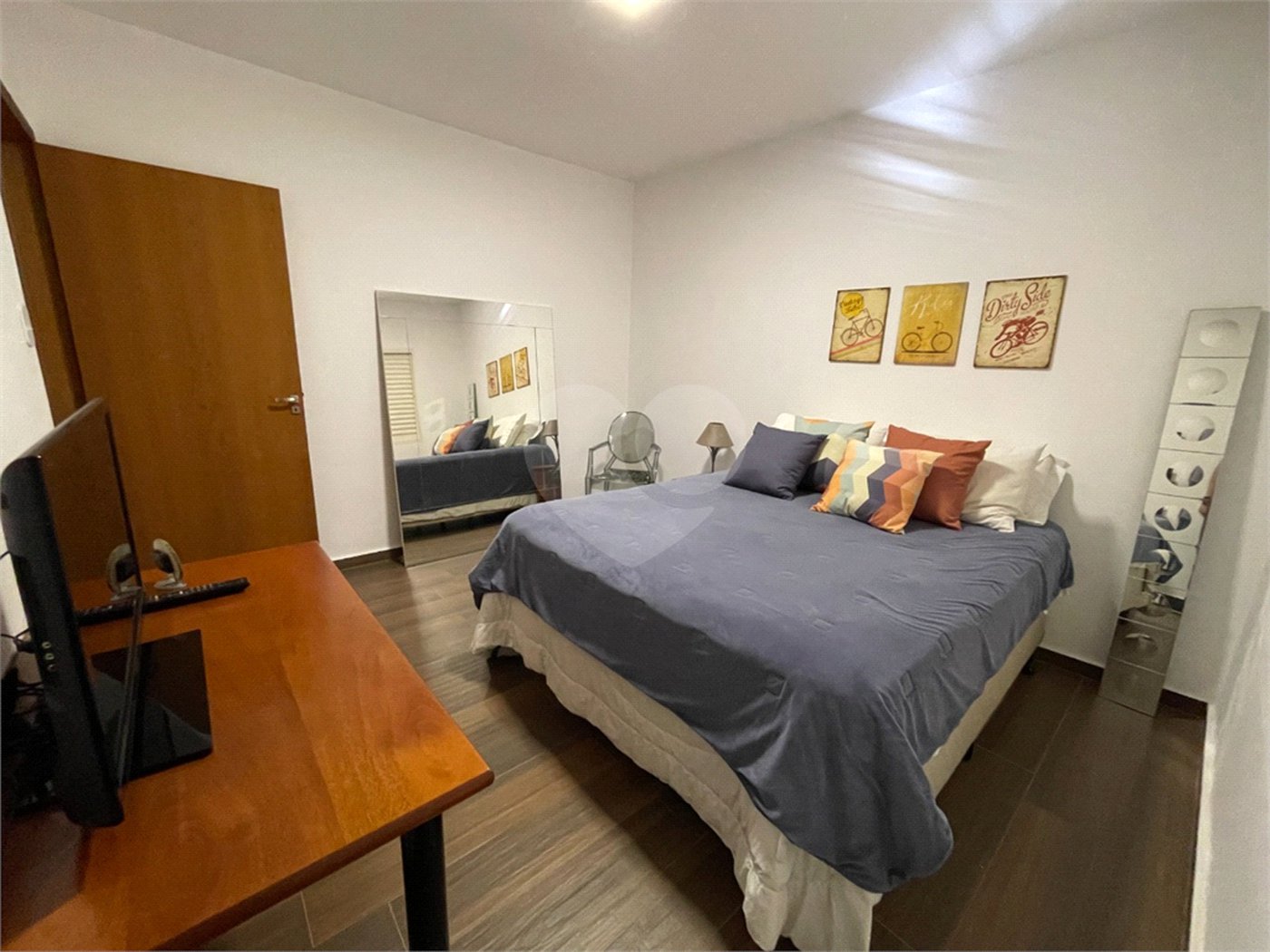 Sobrado à venda com 5 quartos, sendo 1 suíte, em Alto da Boa Vista, São Paulo, SP