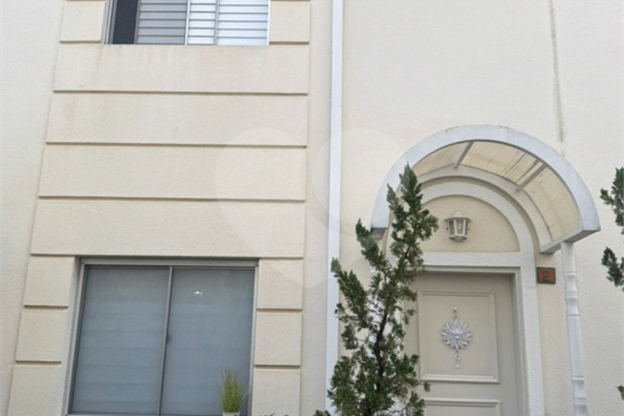 Casa à venda com 3 quartos, sendo 1 suíte, no condomínio Villas de São Francisco, São Paulo - SP