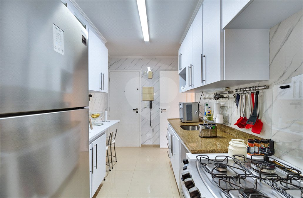 Apartamento à venda com 3 quartos, sendo 1 suíte, em Santo Amaro, São Paulo, SP