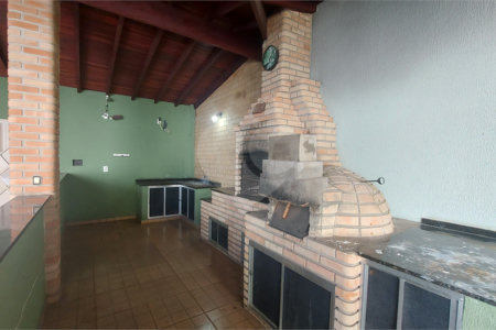 Sobrado à venda com 3 quartos, sendo 1 suíte, em Wanel Ville, Sorocaba, SP