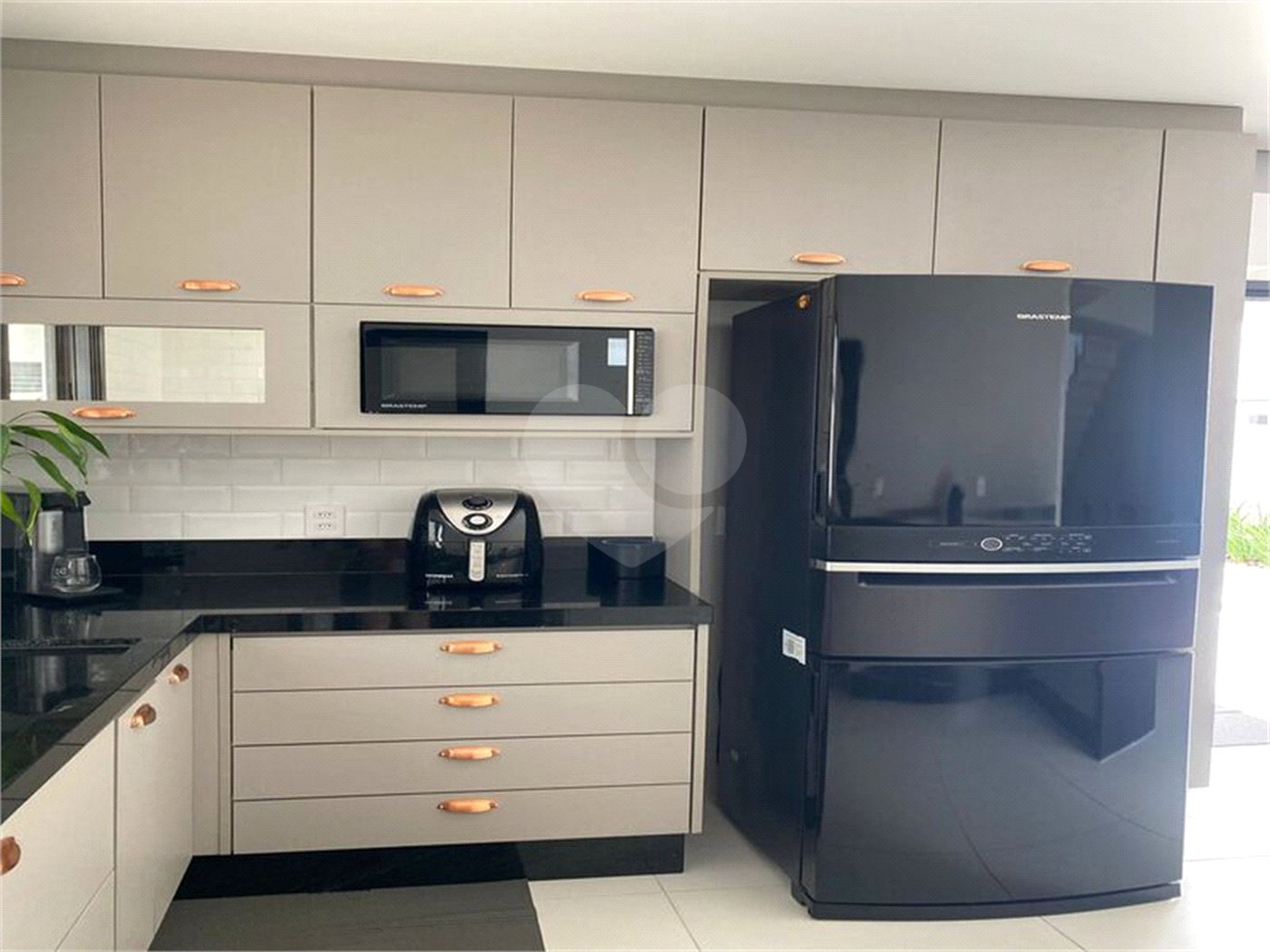 Casa à venda com 3 quartos, sendo 1 suíte,  no condomínio Mantova, Indaiatuba - SP