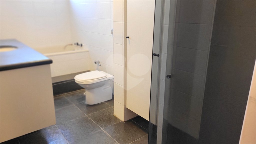 Apartamento para alugar com 3 quartos, sendo 1 suíte, em Jardim Europa, São Paulo, SP